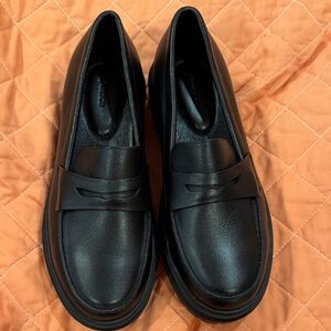 Quince Classic Black Loafers